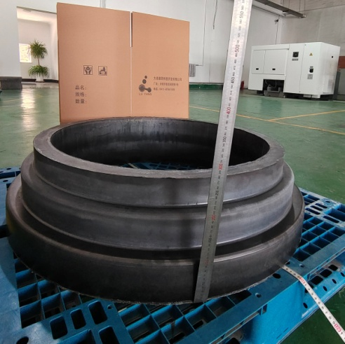 路陽高難度大尺寸異形型材騰空出世